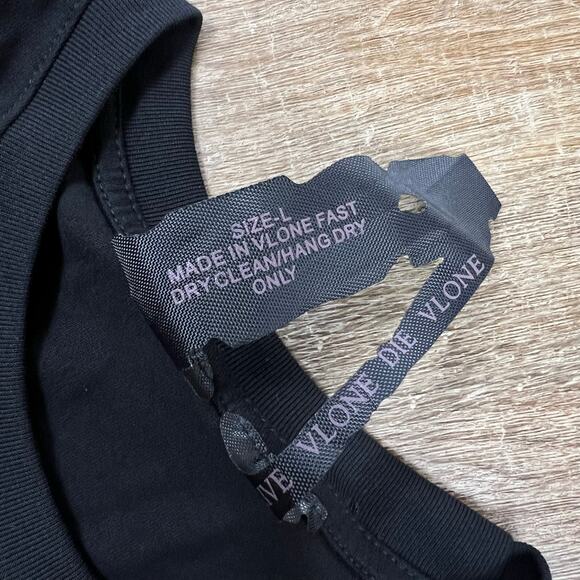 Vlone Staple Classic Red and Black OG T Shirt - Picture 5 of 7